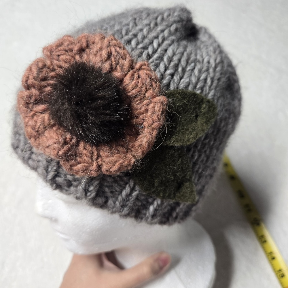 Gelso Bianco Italy Gray Knit Beanie Hat Alpaca‎ Wool Blend Floral Accent